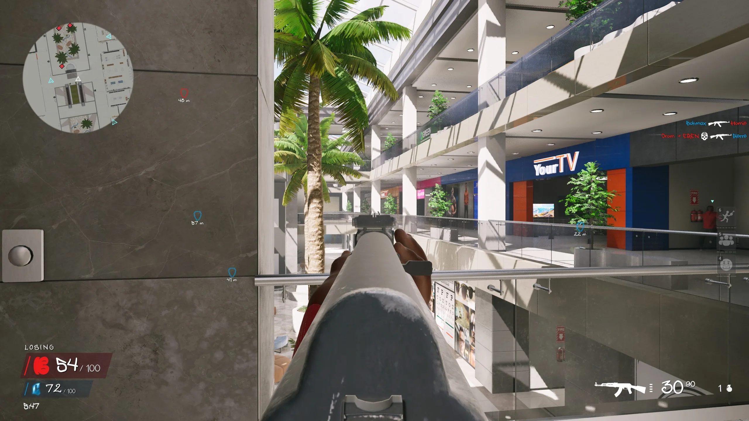 First-person aiming view inside a shopping center, with an ammunition display at the lower right.